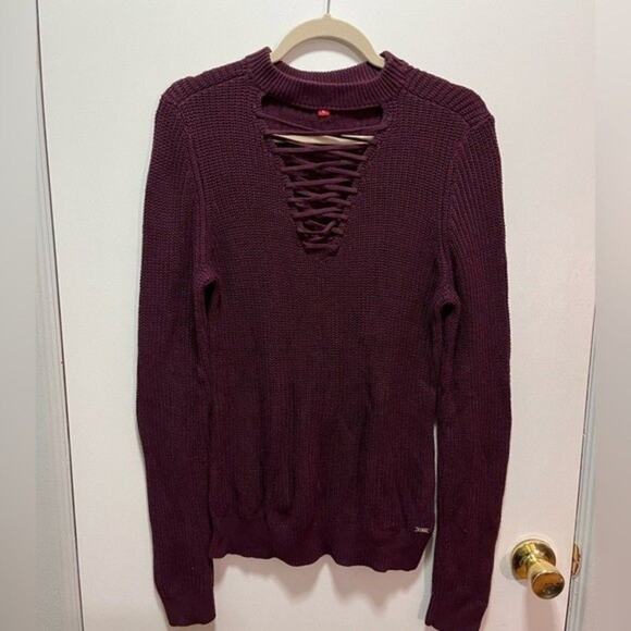 GUESS Burgundy Maroon Crisscross Sweater Size XL - Picture 9 of 9